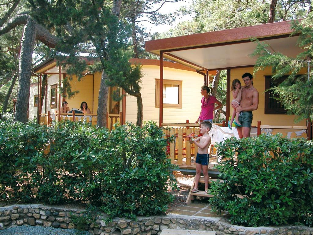 Le Esperidi Camping Ecoresort Marina Di Bibbona Exterior foto