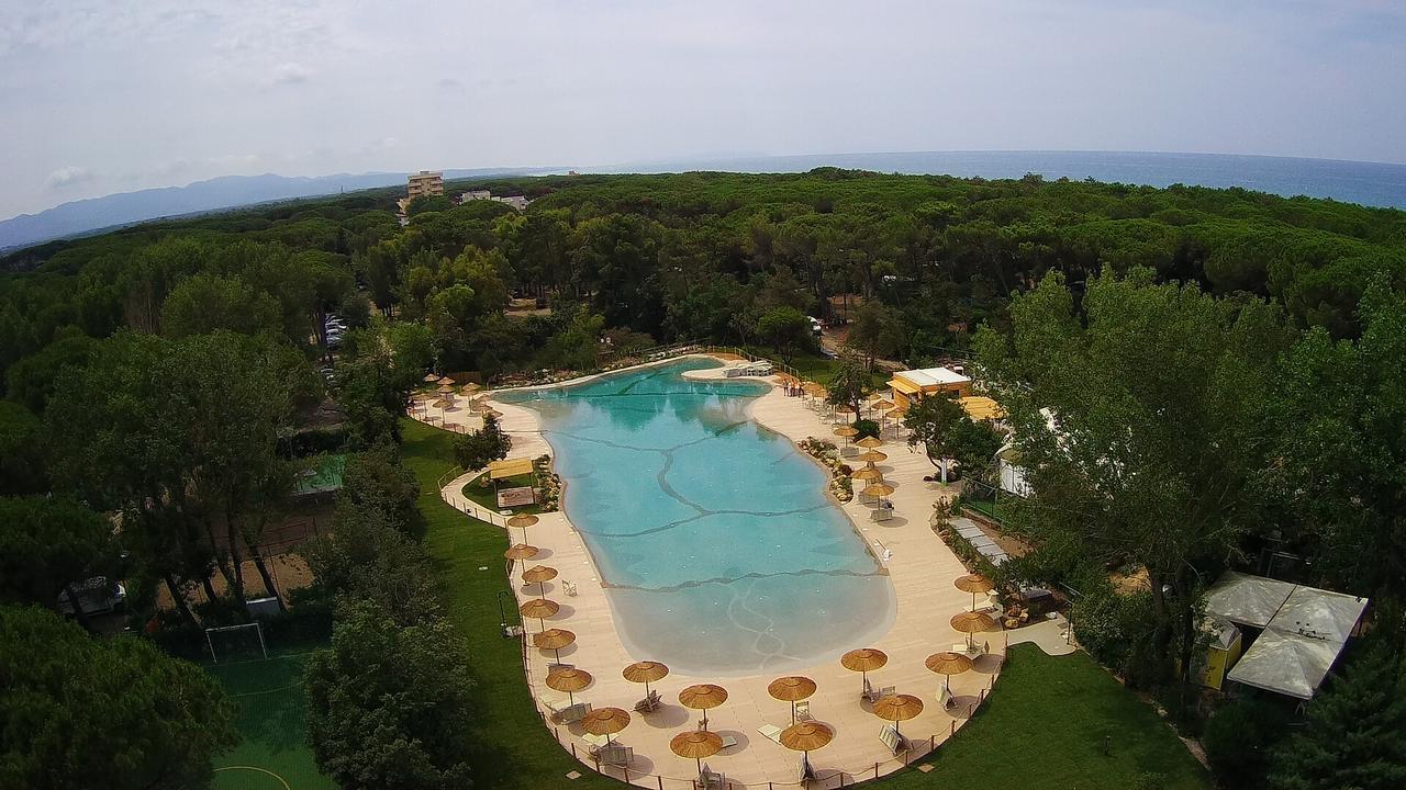 Le Esperidi Camping Ecoresort Marina Di Bibbona Exterior foto